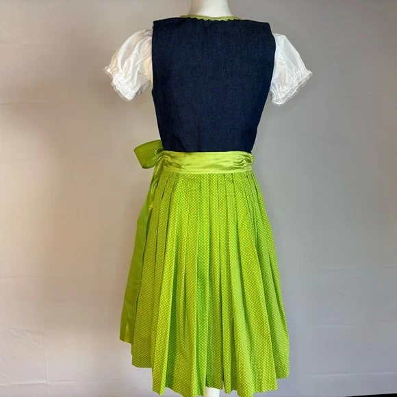Radiant Oktoberfest Dirndl Set – Stoiber Dress w/ Blouse (US 6-8) - Picture 6 of 9